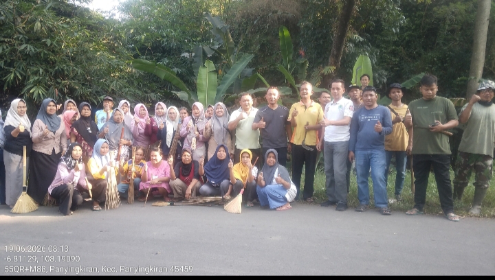 Gerakan Bersih-Bersih (GEBER) Jumat, Warga Desa Ba&hellip;